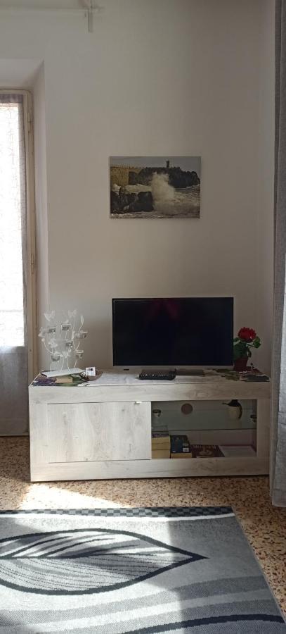 Casa Ilanfra - Appartamenti Gabbiano, Farfalla E Stella Marina ピオンビーノ エクステリア 写真